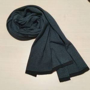 2 tone navy blue scarf